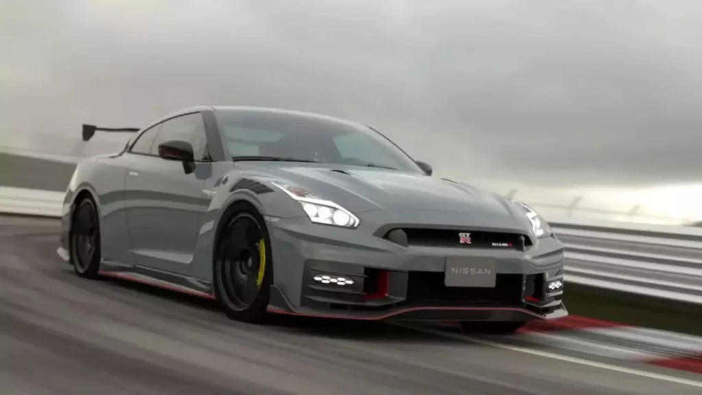 Nissan GT-R 